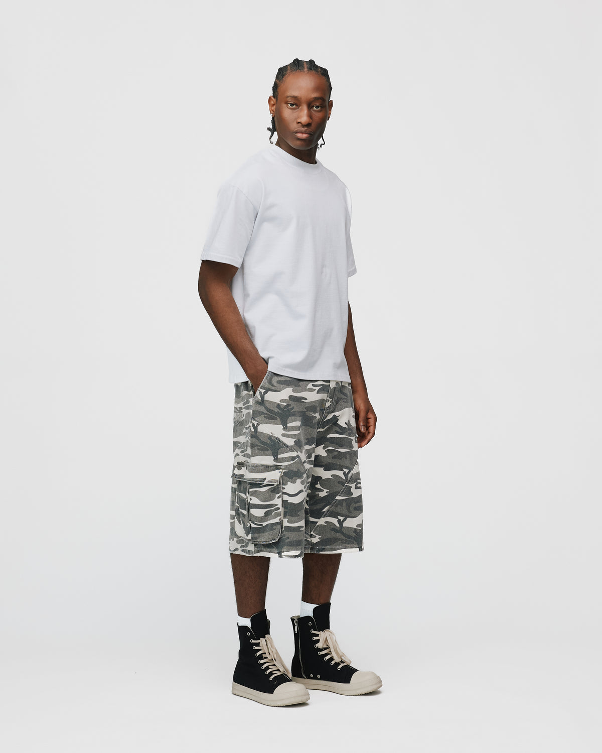 Baggy Cargo Shorts - White Camo