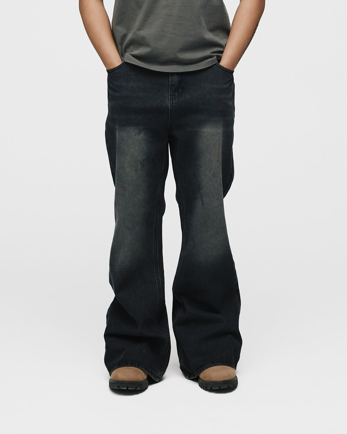 Flare Denim Pants - Washed Black