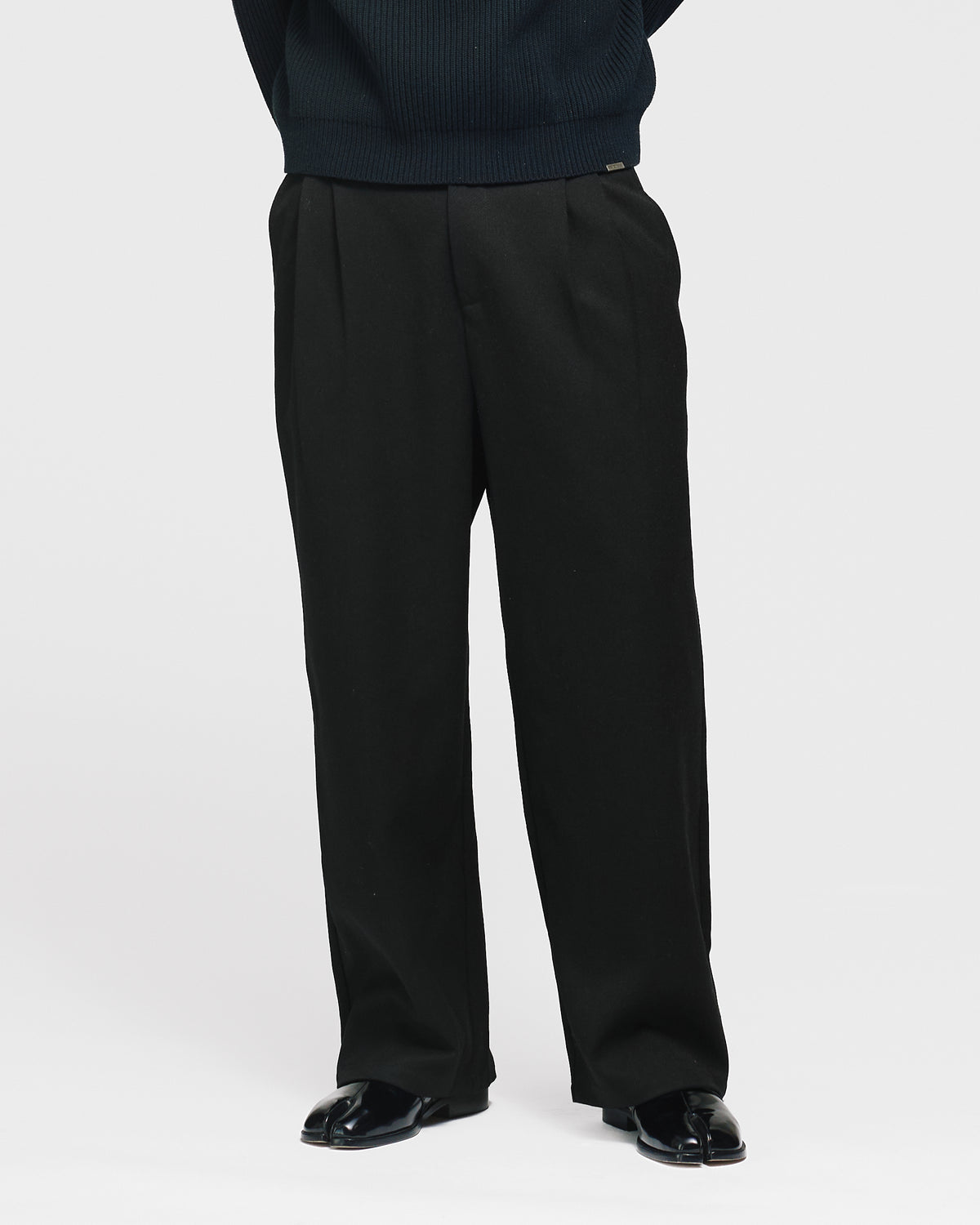 Pleated Pants - Black