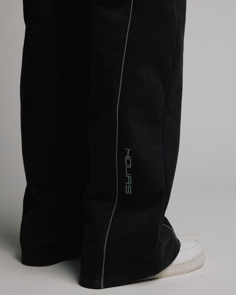 Arc Baggy Sweatpants - Black