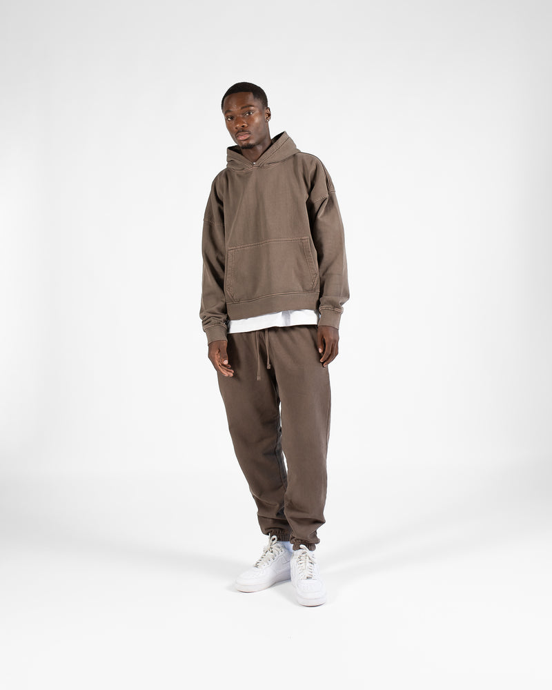 Sweatpants and cropped hoodie online