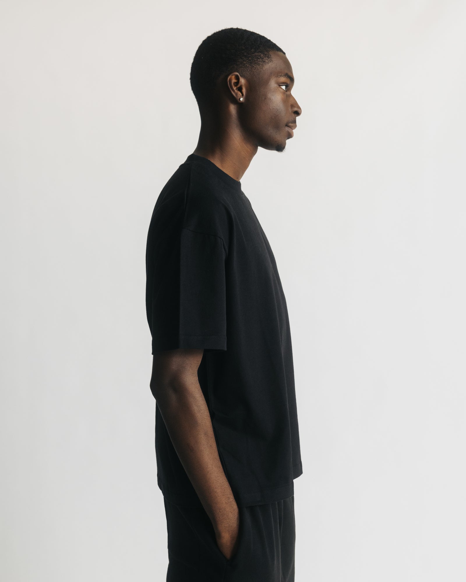 Cropped T-Shirt - Black – Hours