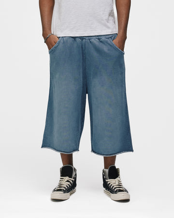 Capri Sweatshorts - Sunfaded Blue