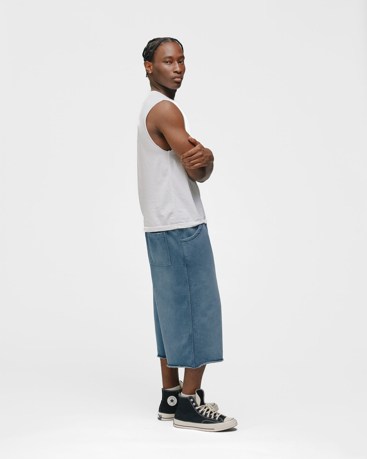 Capri Sweatshorts - Sunfaded Blue