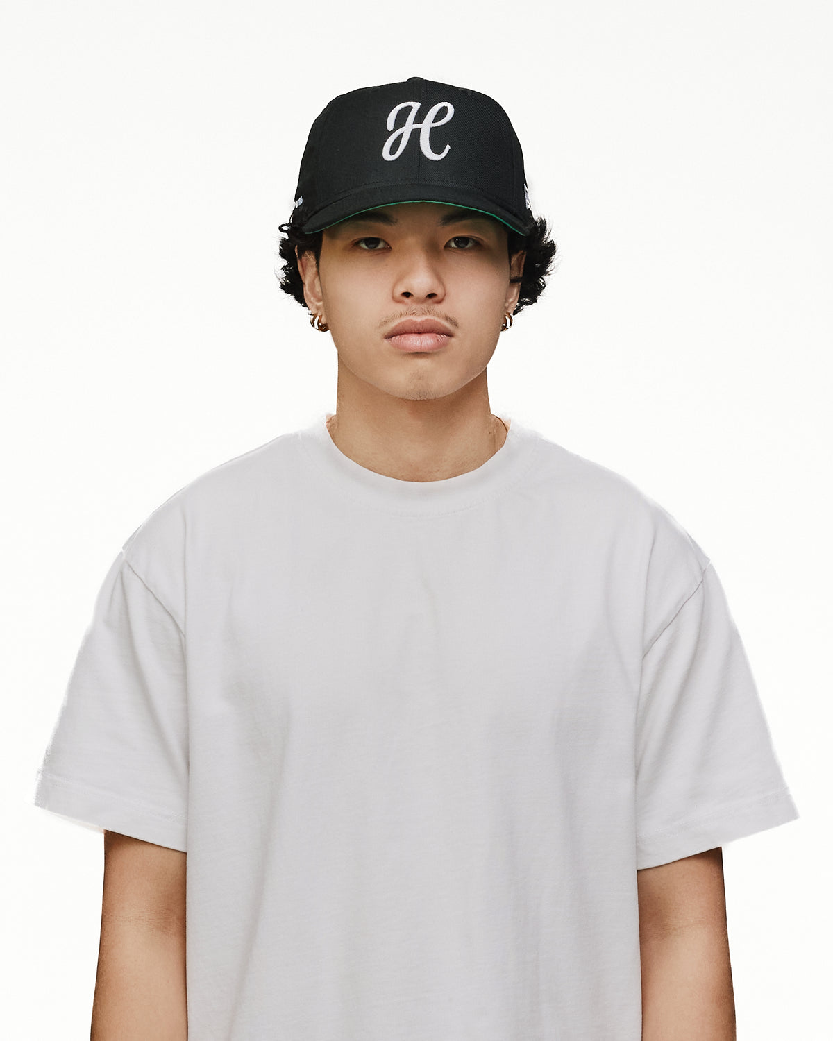 Signature New Era Fitted - Black V2